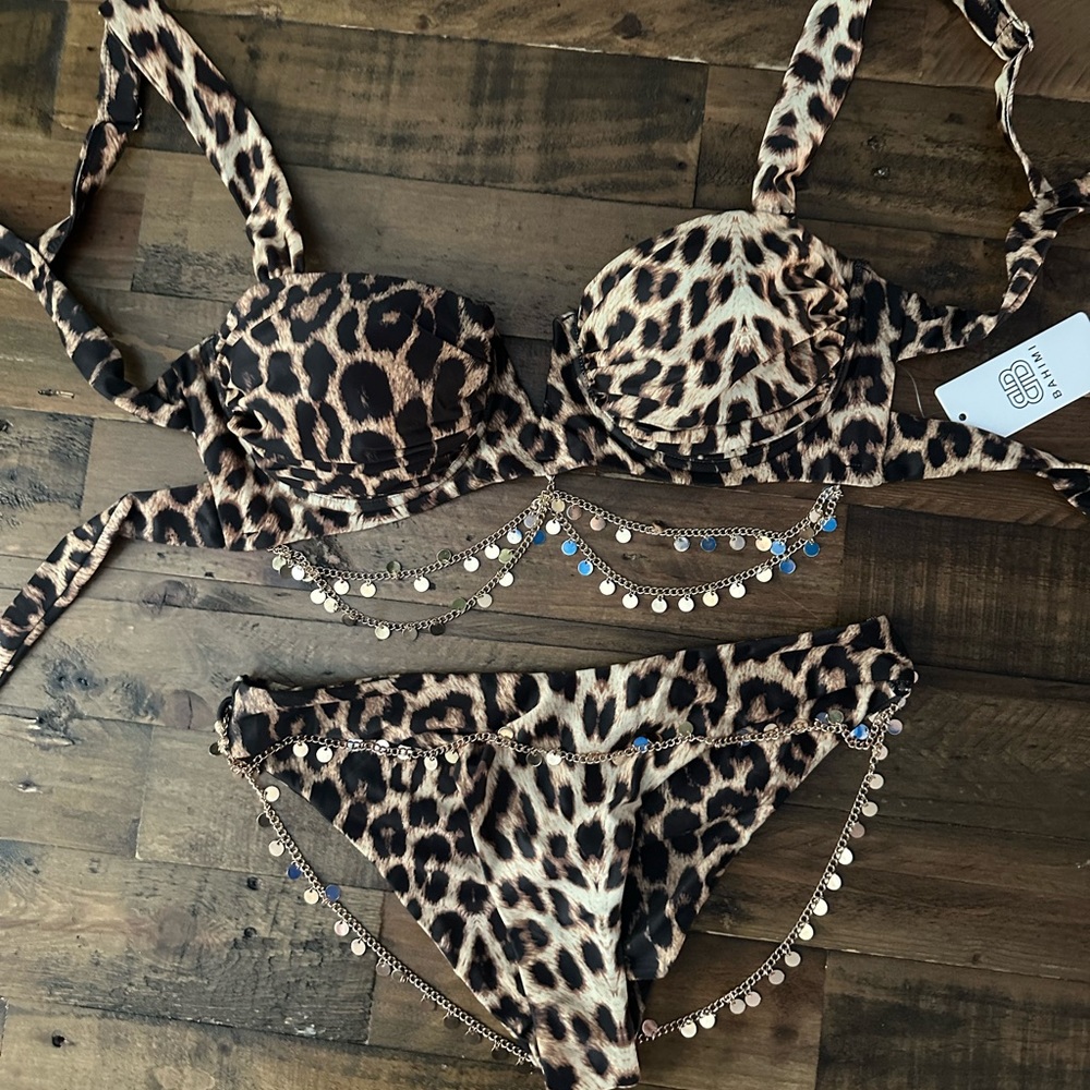 NWT bahimi leopard print push-up bikini top and bottom size M